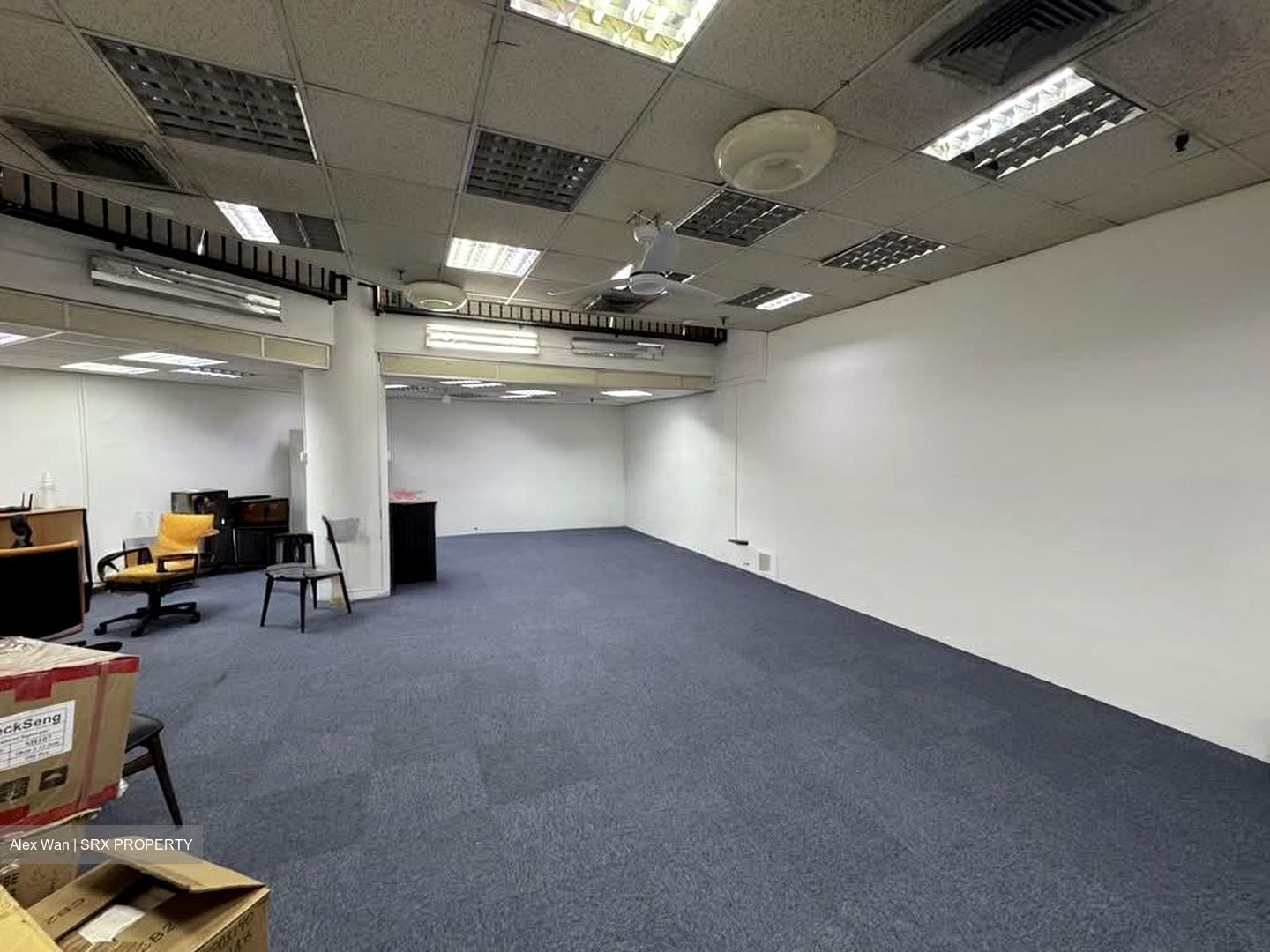Sim Lim Tower (D8), Shop House #570511751
